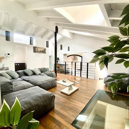 Luxury Industrial Apt Vicino Al Centro Con Garage เบรเชีย ภายนอก รูปภาพ