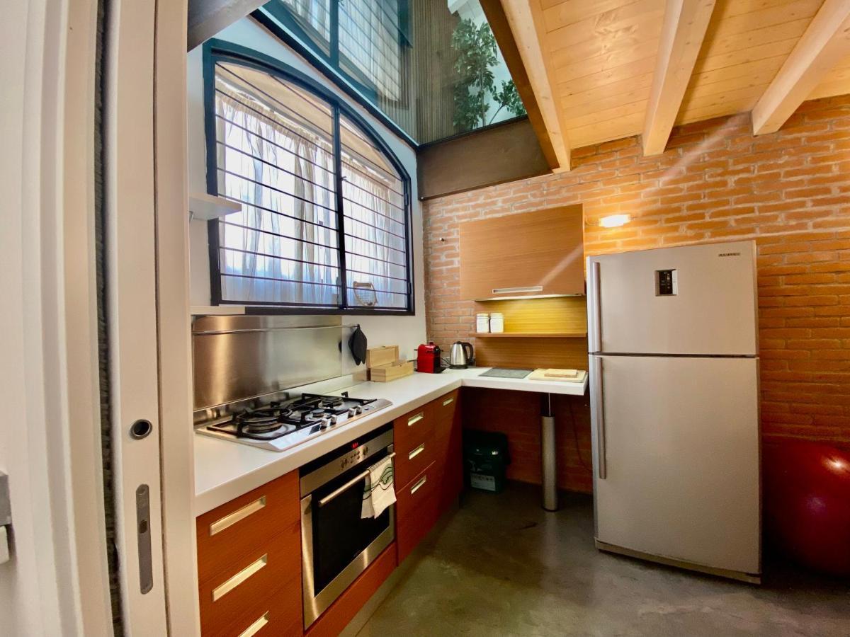 Luxury Industrial Apt Vicino Al Centro Con Garage เบรเชีย ภายนอก รูปภาพ