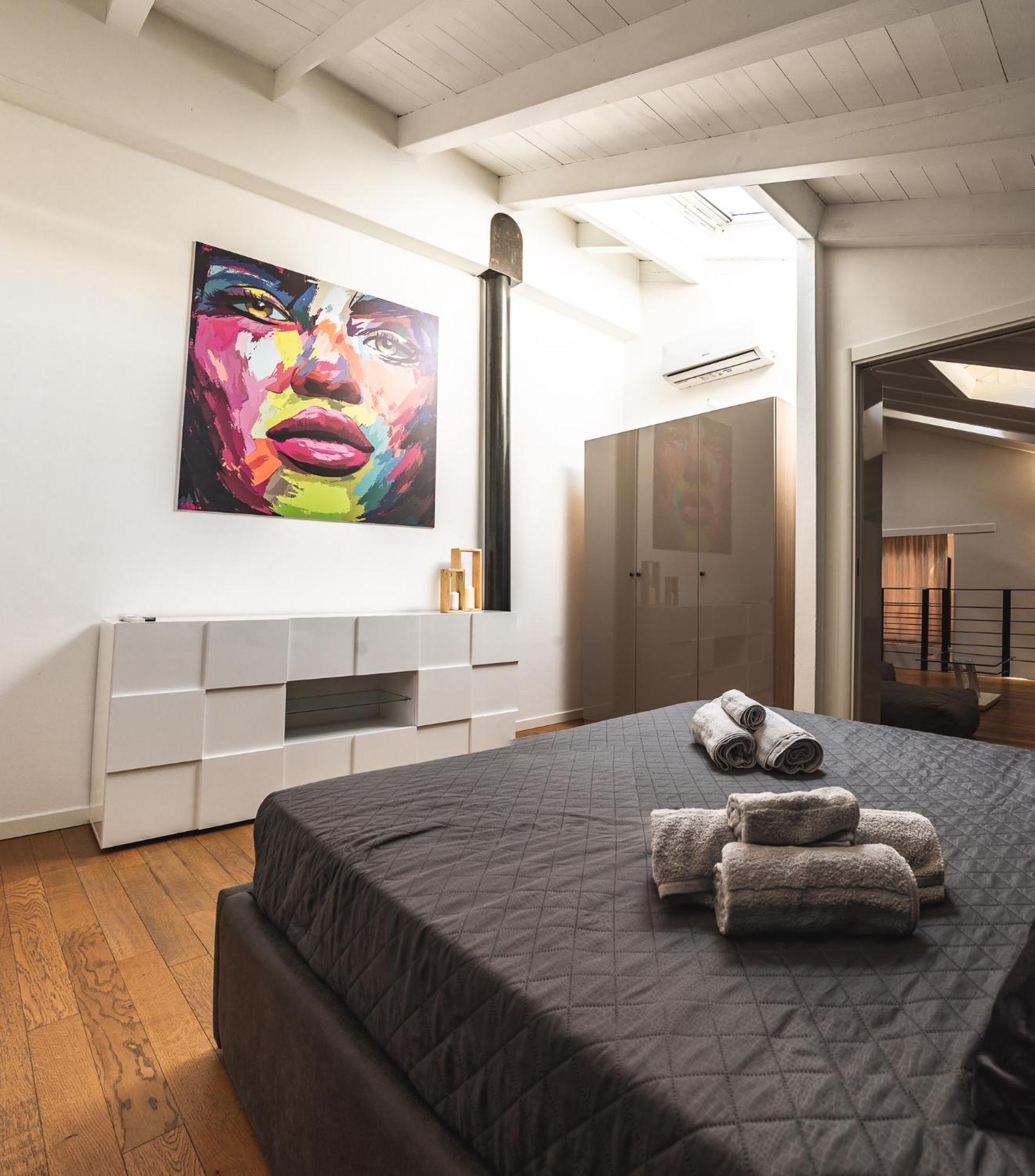 Luxury Industrial Apt Vicino Al Centro Con Garage เบรเชีย ภายนอก รูปภาพ