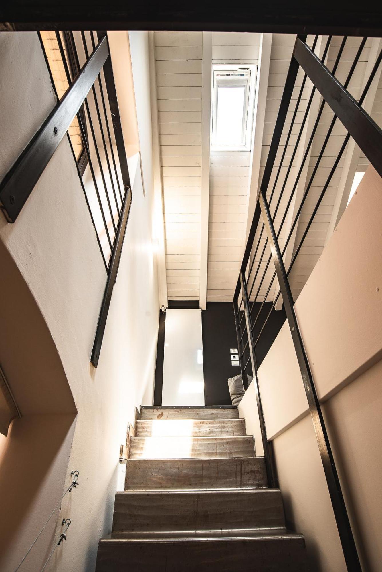 Luxury Industrial Apt Vicino Al Centro Con Garage เบรเชีย ภายนอก รูปภาพ